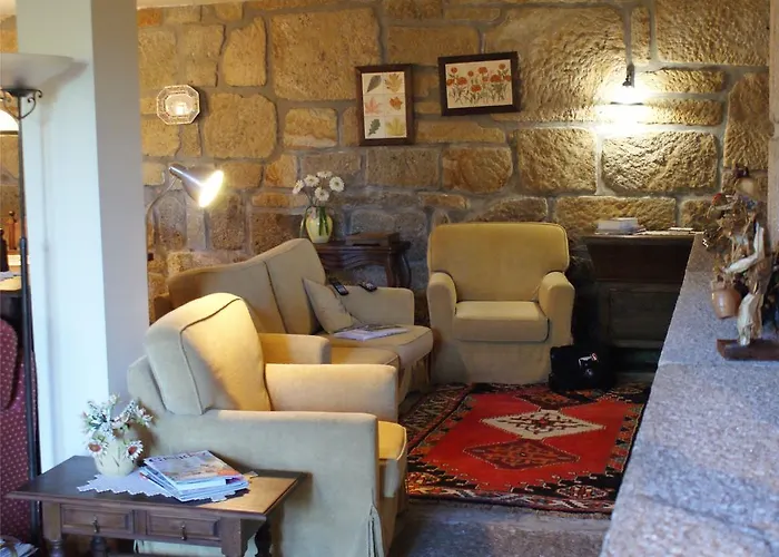 Quinta De Canhoes Kır Evi *